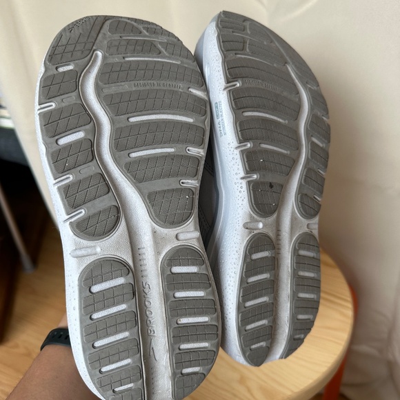 Men’s Brooks Ghost Max SE Running Shoes– Size 8 (EU 41 / 26 cm / UK 7) - Picture 4 of 7